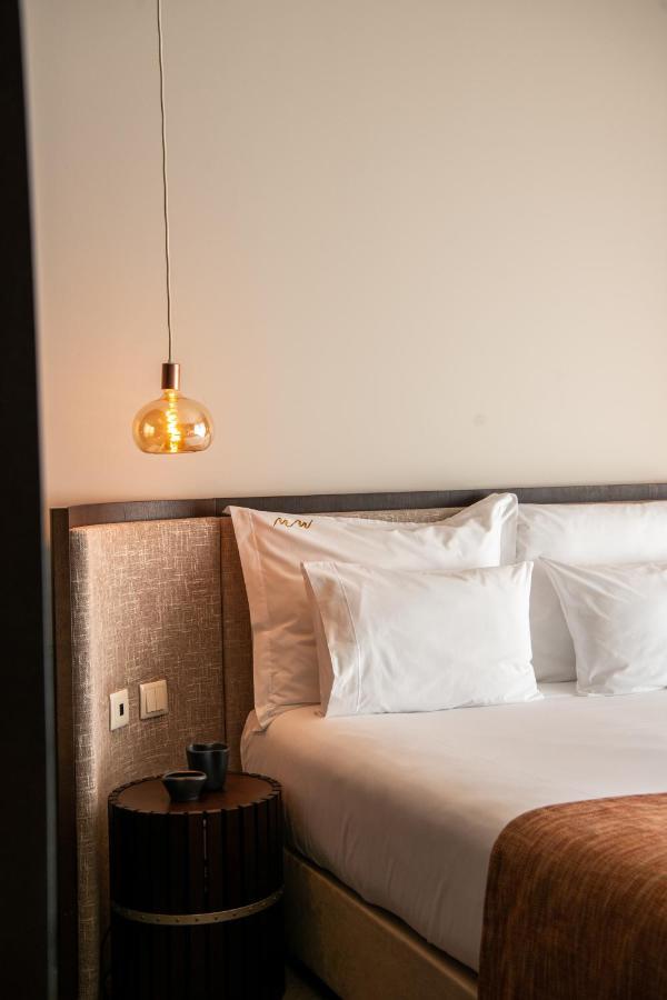 Mw Douro Wine & Spa Santa Marta de Penaguião Eksteriør bilde A bed with two pillows