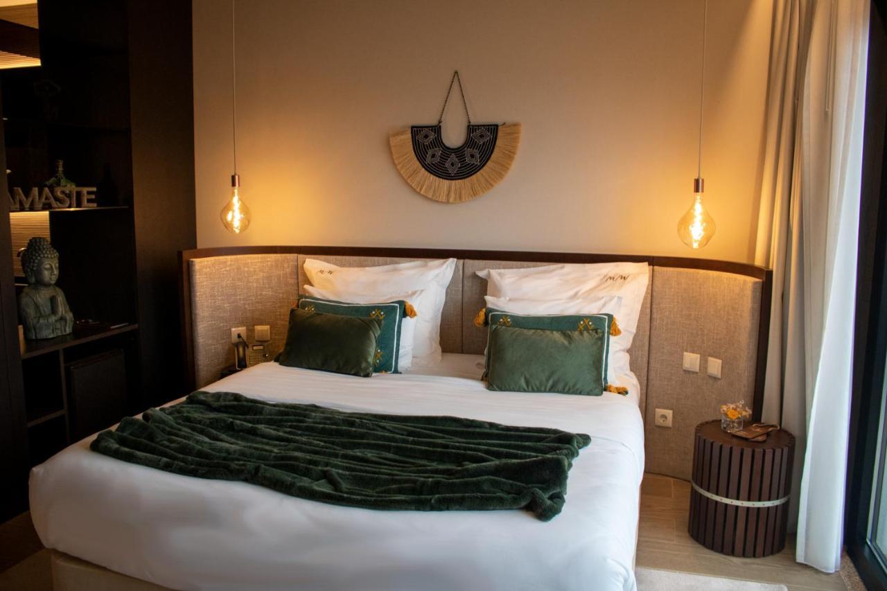 Mw Douro Wine & Spa Santa Marta de Penaguião Eksteriør bilde A bedroom at the hotel