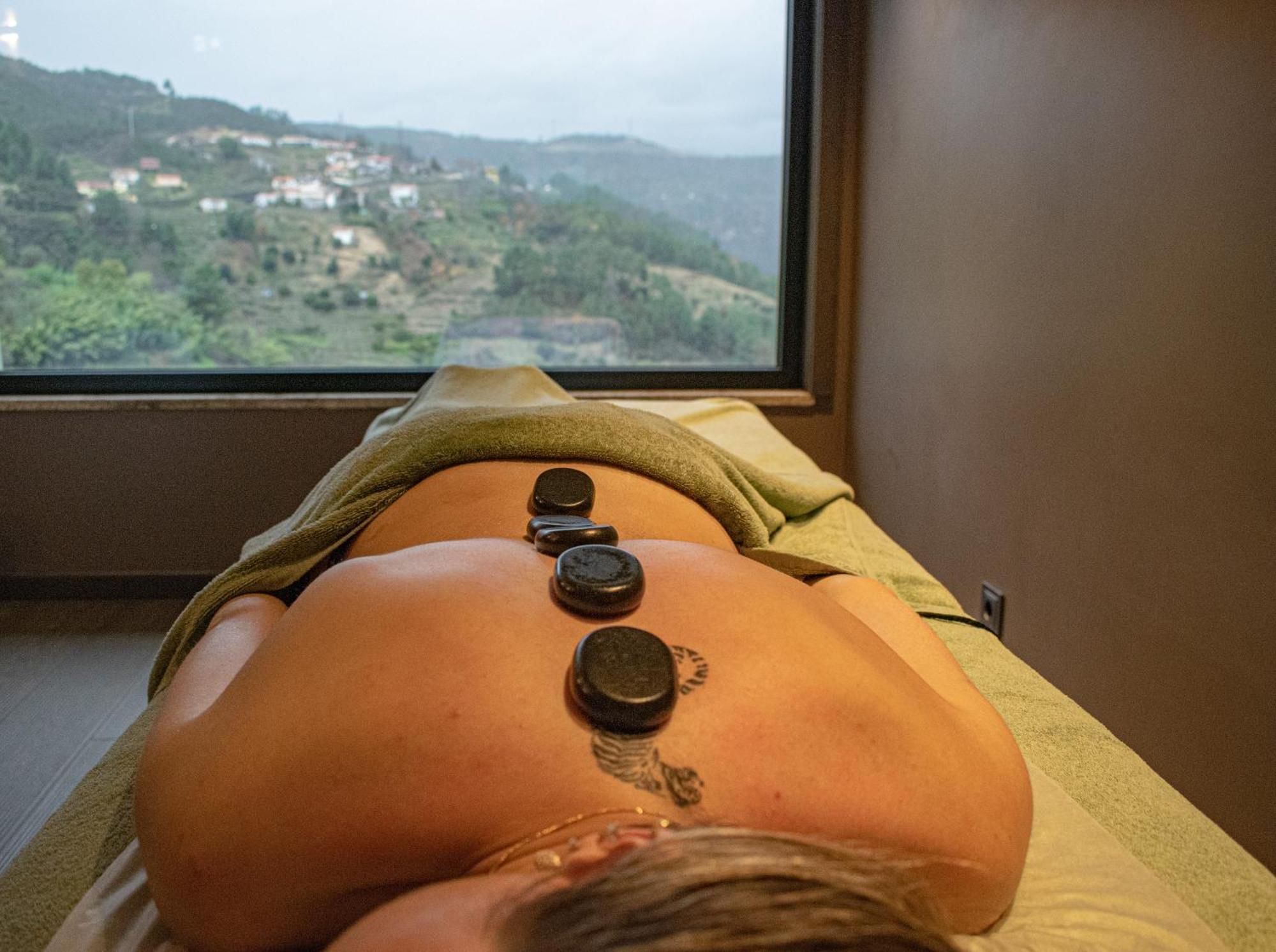 Mw Douro Wine & Spa Santa Marta de Penaguião Eksteriør bilde Hot stone massage